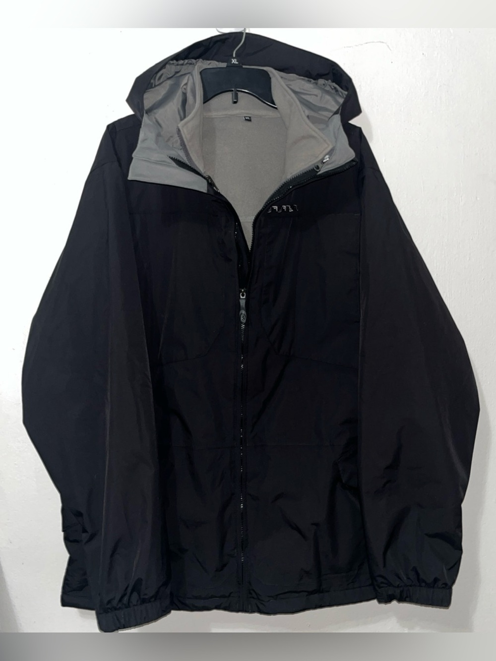 Burton Men’s XL Black Hooded Full Zip Ski Snowboard Jacket w/ Zip Pockets